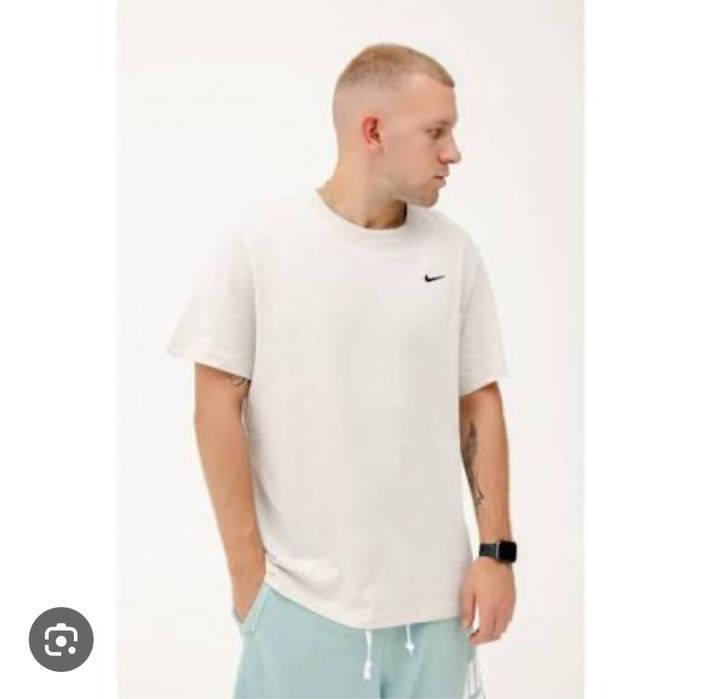 Футболка чоловіча Nike