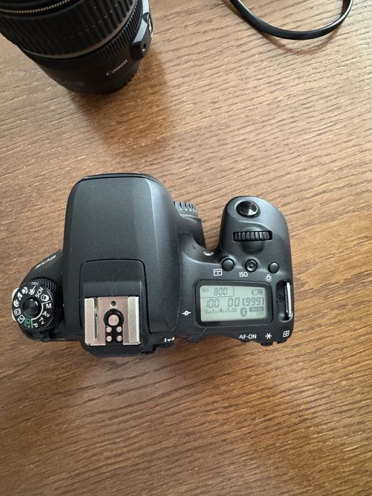 Canon eos77D + ef-s 17-55 f2.8 is usm