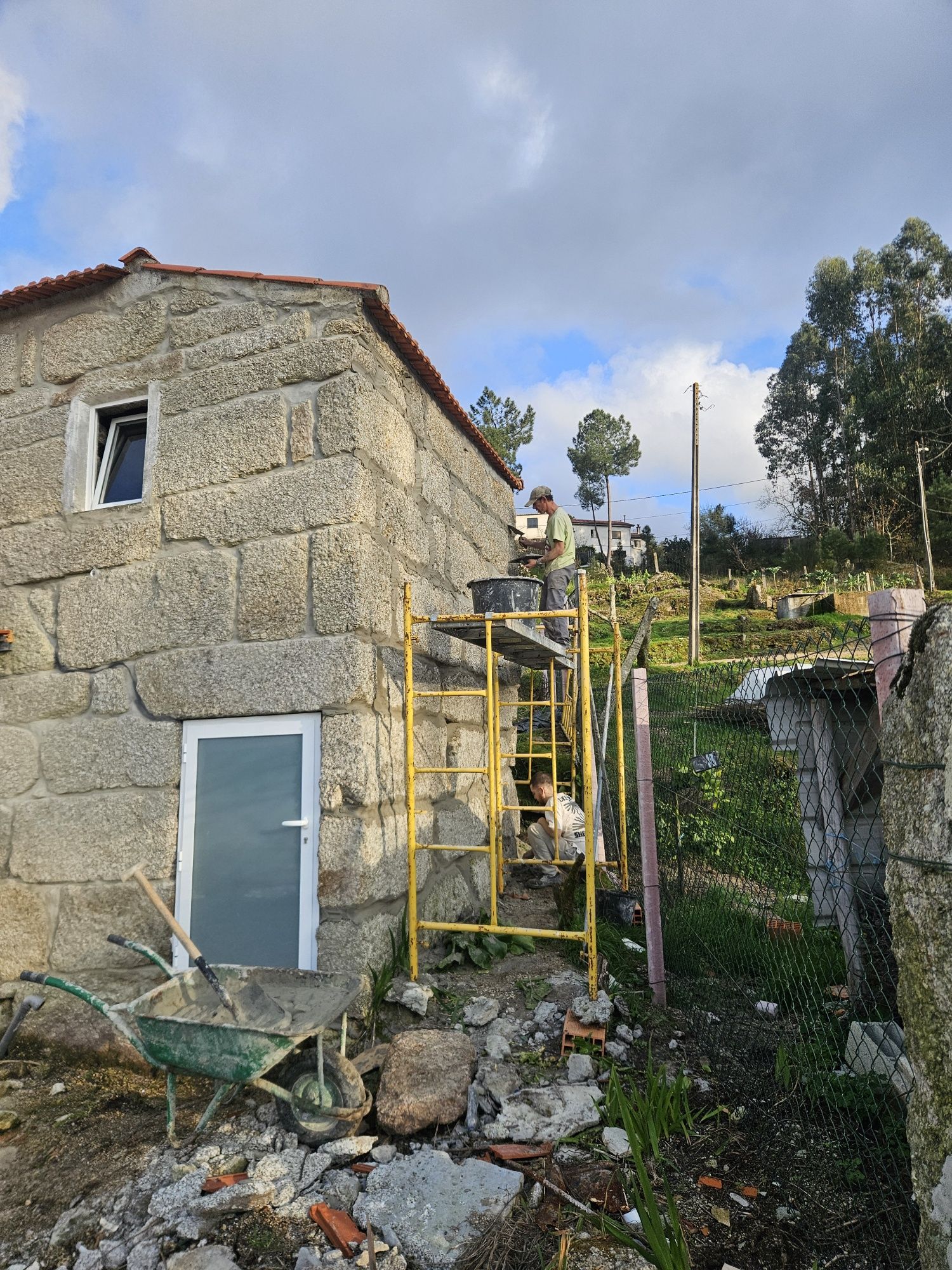Faço obras e remodelações