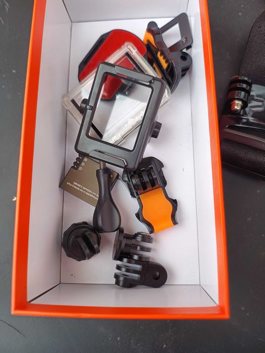 Kamera sportowa EKEN H9R 4K ULTRA + AKCESORIA