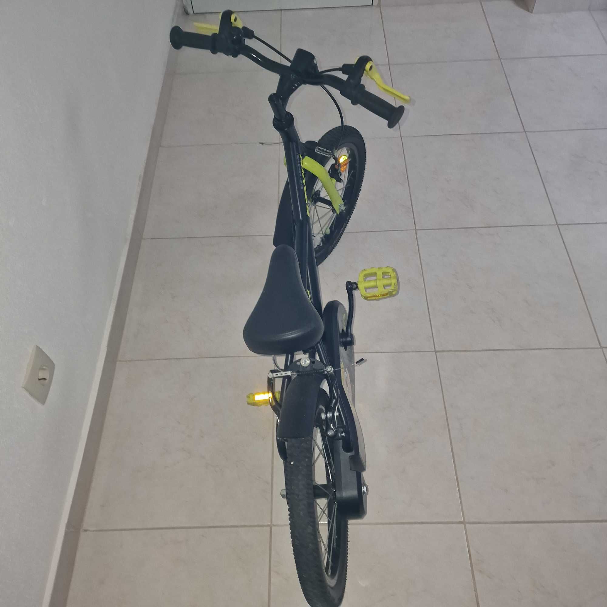 Bicicleta de criança Btwin Hero Dark 16"