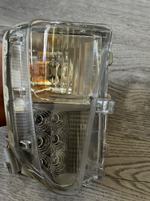 фари, туманки TOYOTA PRIUS 09-15 LED денне світло+ поворот. ДХО