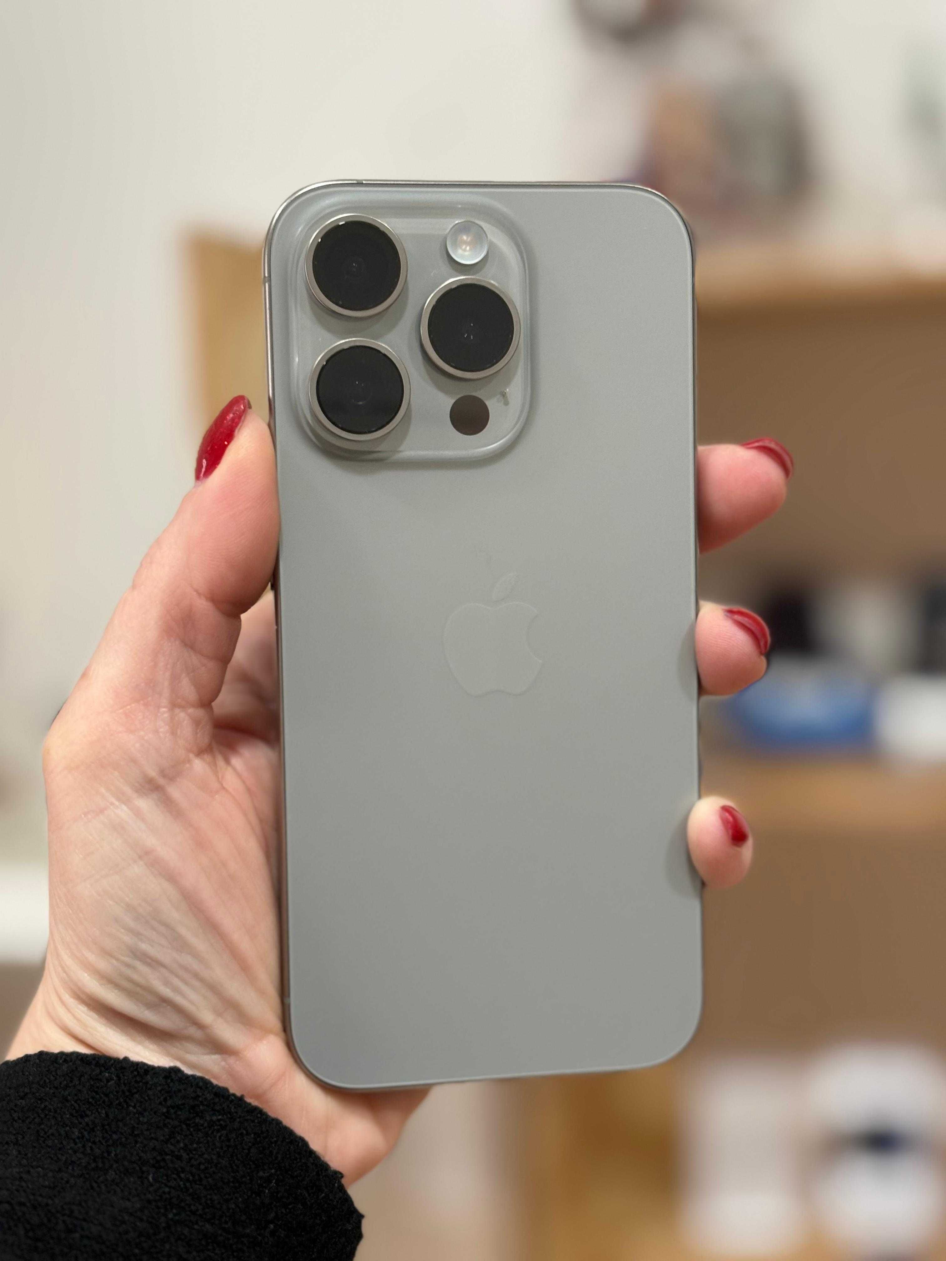 iPhone 15 Pro - Paga até 12X sem Juros
