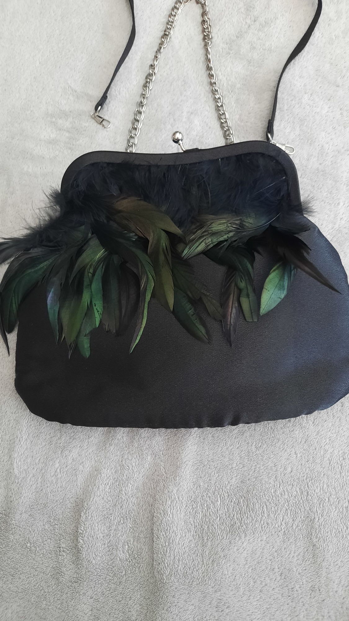 Bolsa com penas Parfois