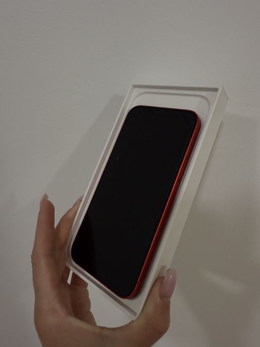 Iphone 12  w dobrym stanie