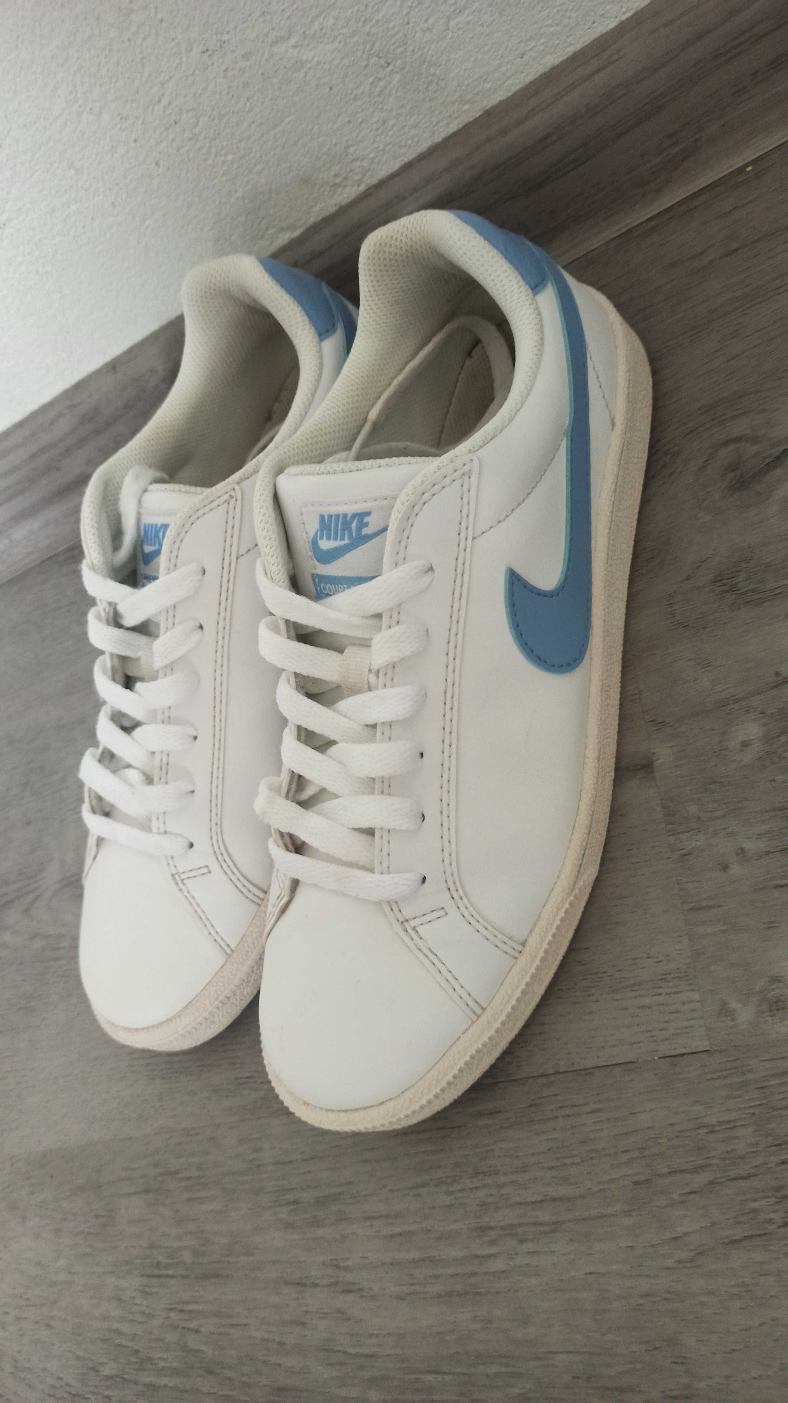 Damskie buty Nike, rozmiar 40