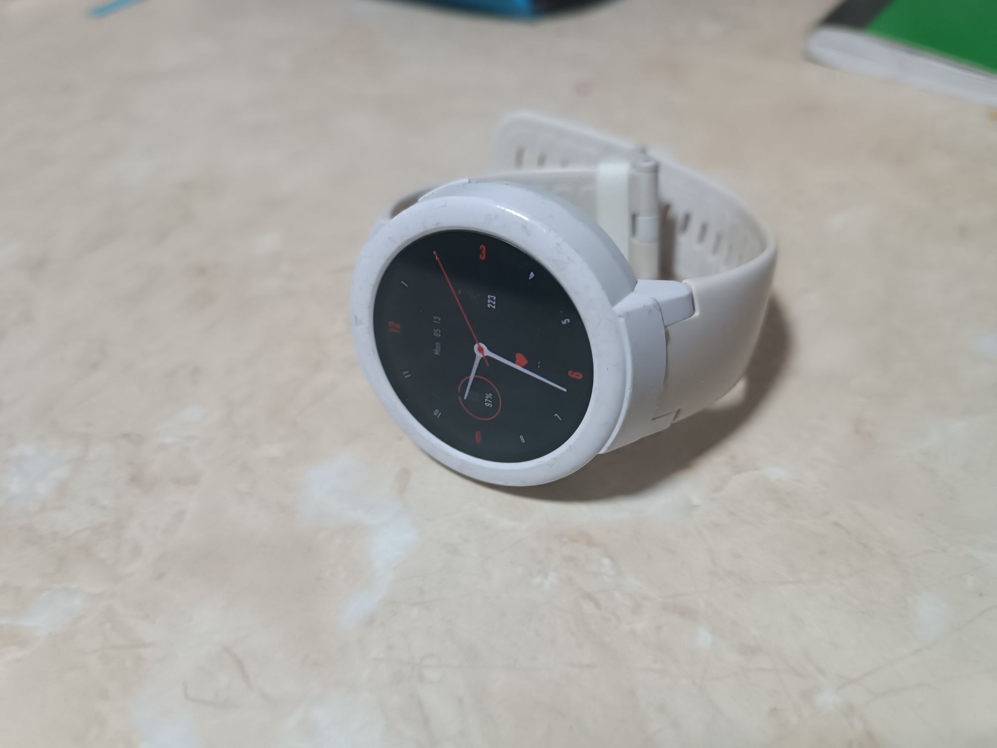 Смарт Годиник amazfit vergr White