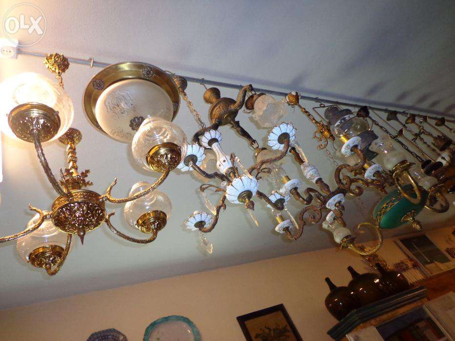 Candeeiro antigo em ferro forjado