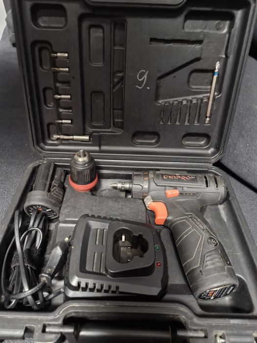 Акамуляторный шуруповерт DNIPRO-M 12V