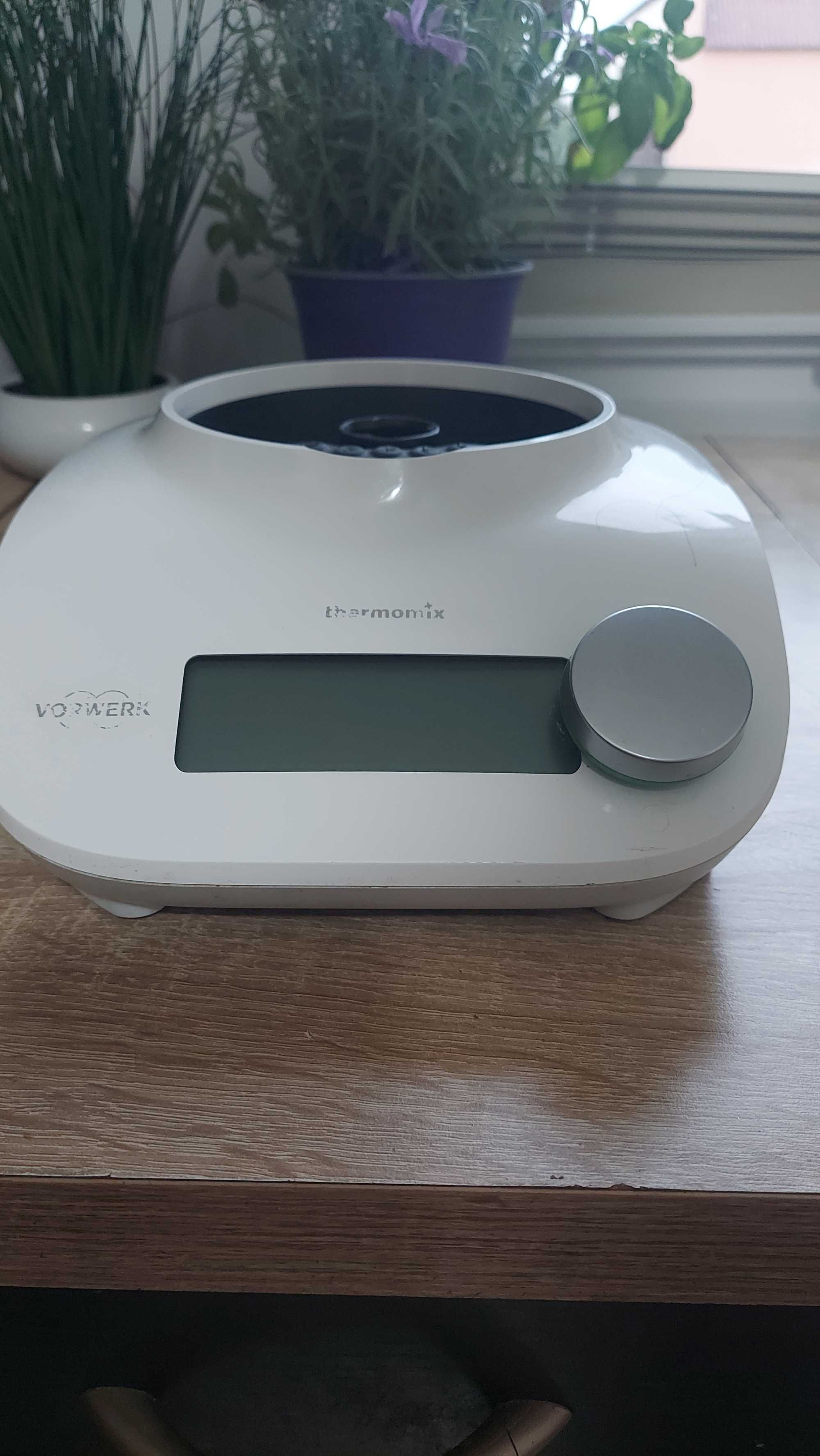 Sprzedam Thermomix Friend biały