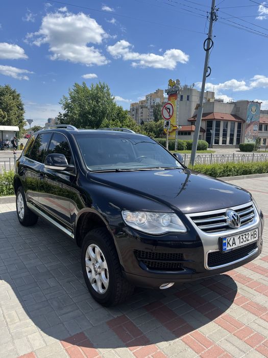 Офіційний Volkswagen Touareg з газом