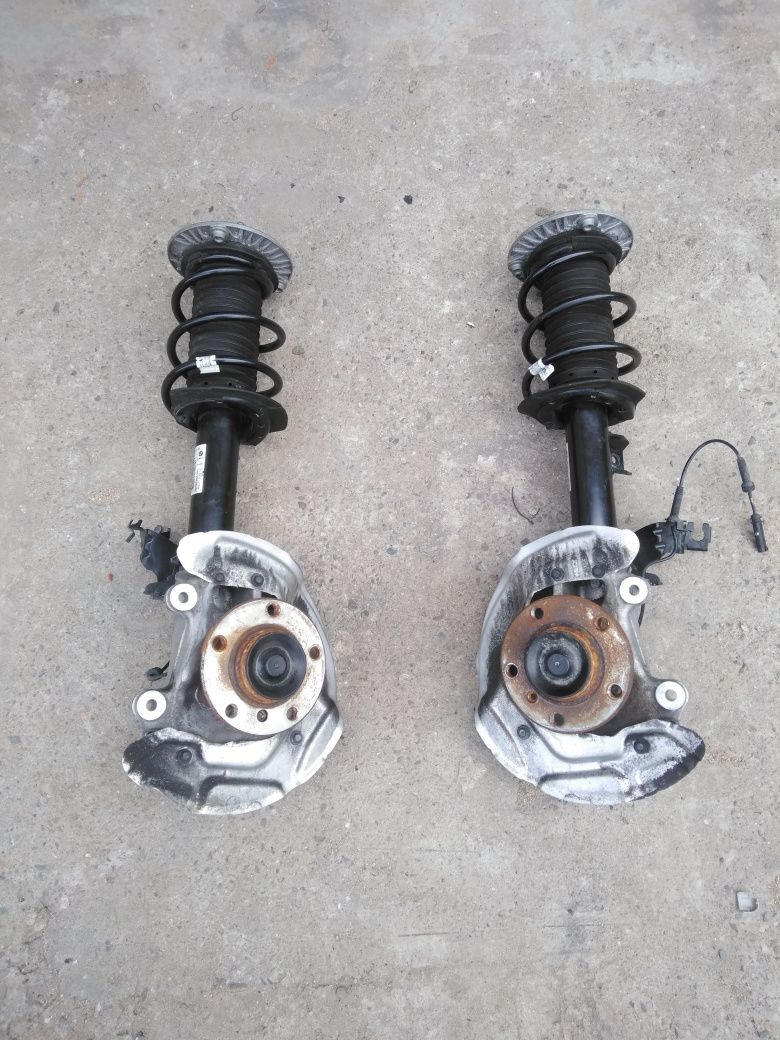 Bmw 3 f30,f31 kpl amortyzatorow + zwrotnice