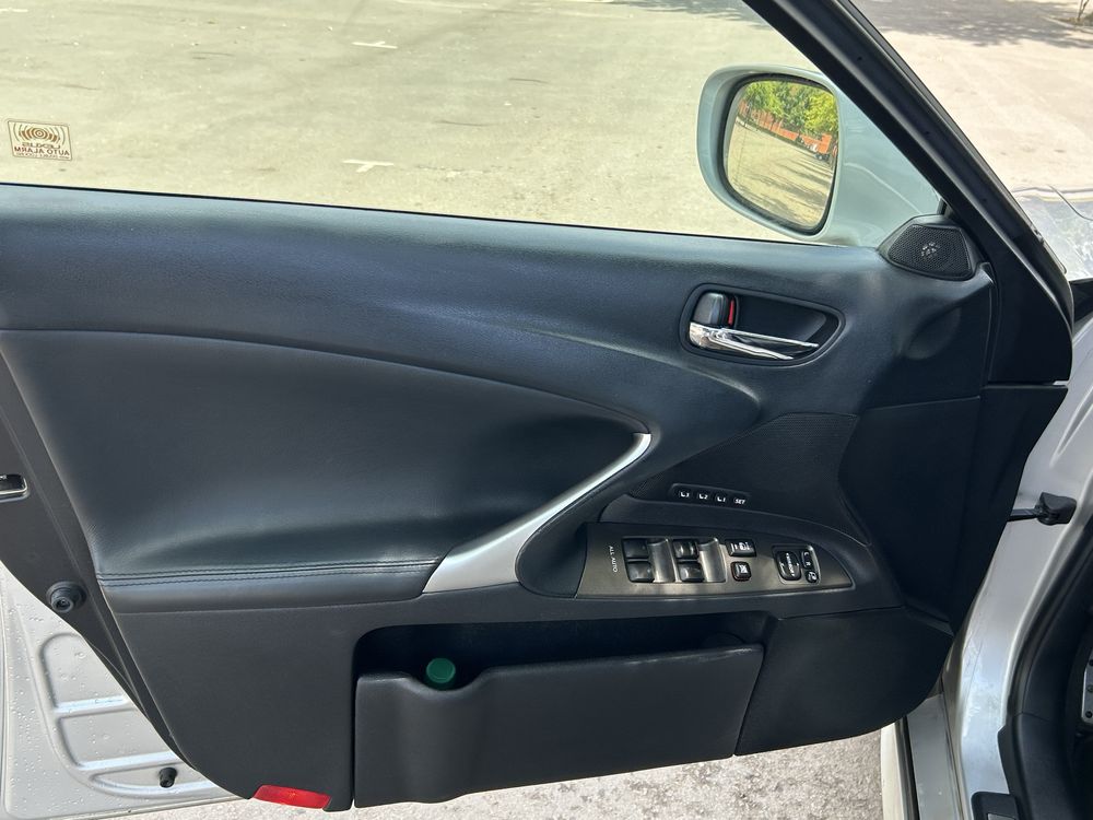 Lexus IS 220d SPORT | Topo de Gama | Nacional | IUC Antigo