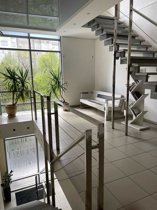 ОРенда офісу м.Голосїївська , ГЕнератор