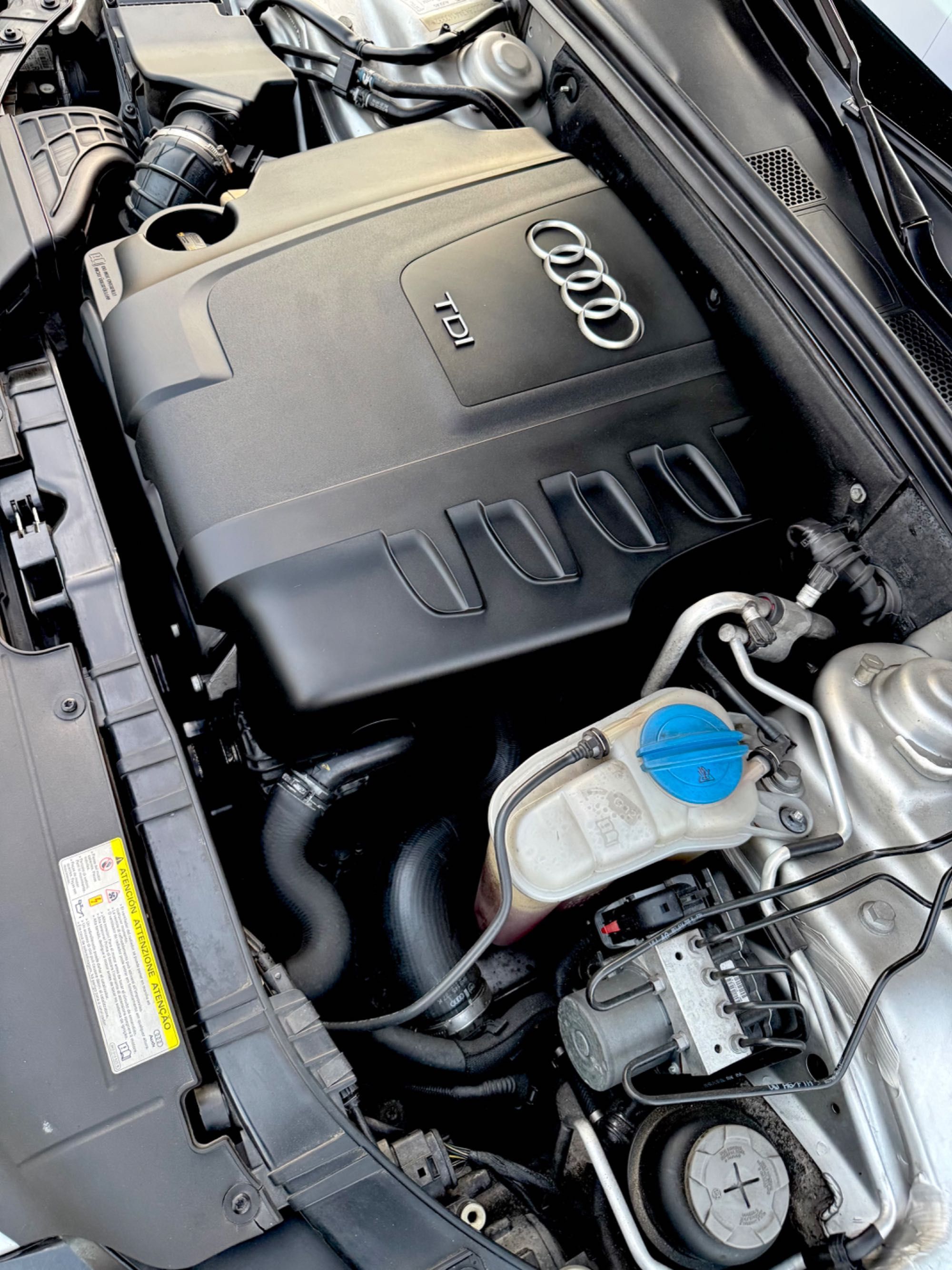 AUDI A4 B8 Avant 2.0 TDi