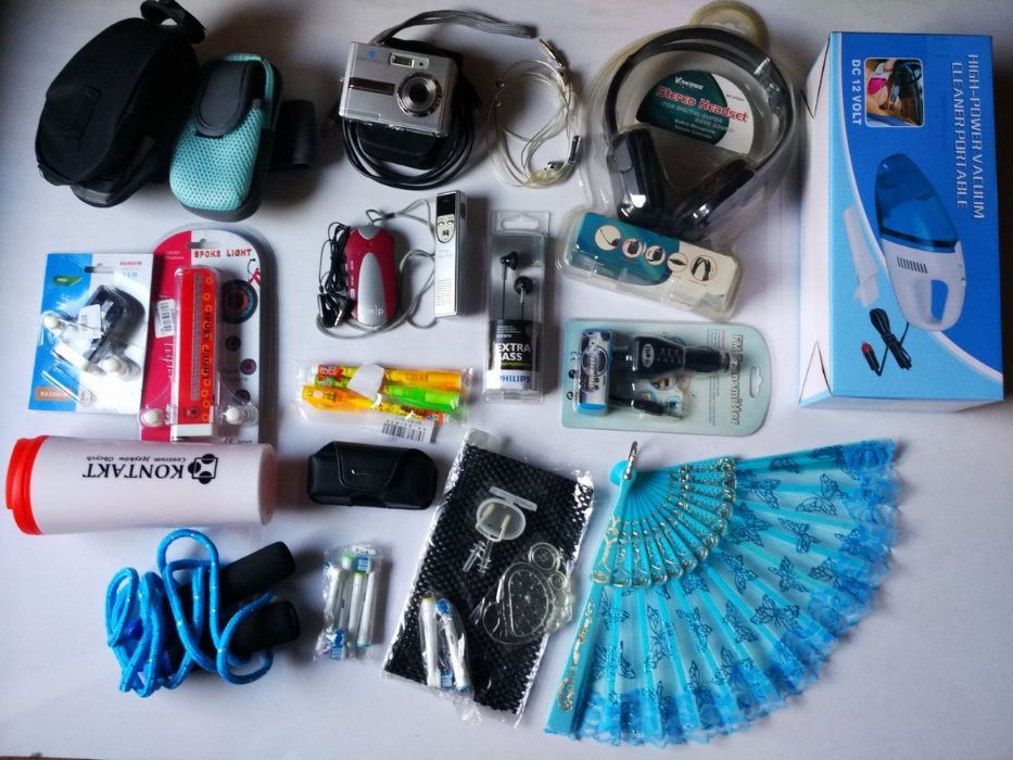 bialo srebrny szal holenderskiej firmy BARTS fredzelki szalik dlugi