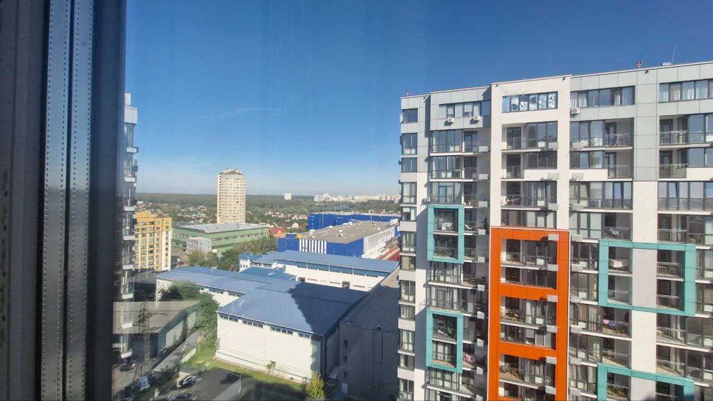 Квартира в готовому будинку. 62 м2. 7 хвилин до метро "Житомирська"