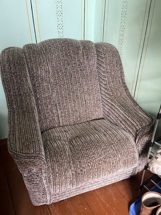 Крісло мʼяке стан хороший