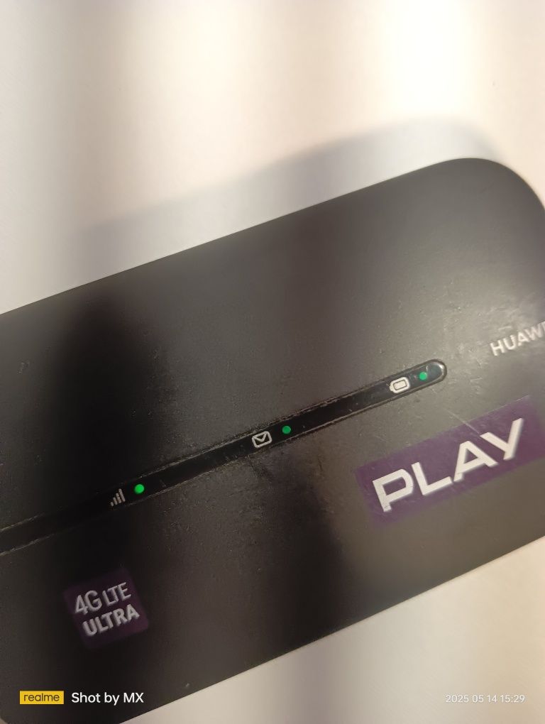 Router LTE 300Mb/s przenośny WiFi 2,4 GHz 5 GHzna kartę SIM internet