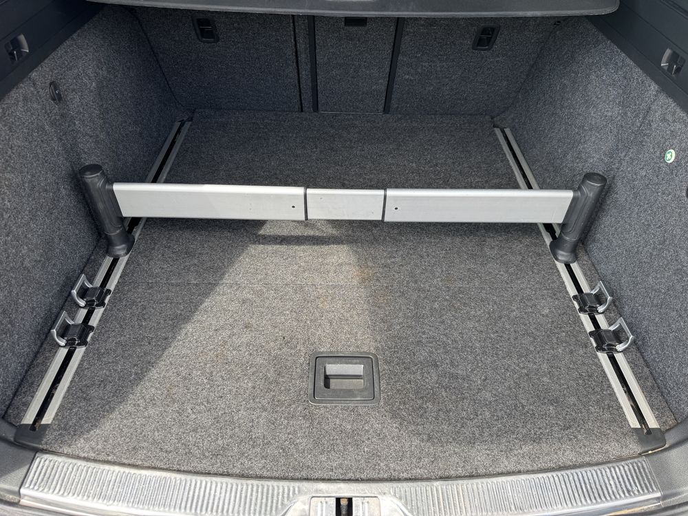 Шторка розпорка, тримач, гачки багажника skoda superb 2