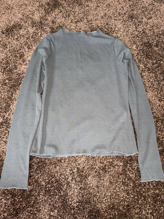 сірий лонгслів