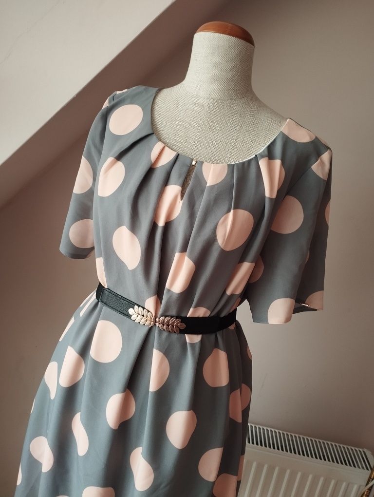 Ładna sukienka w grochy retro style M