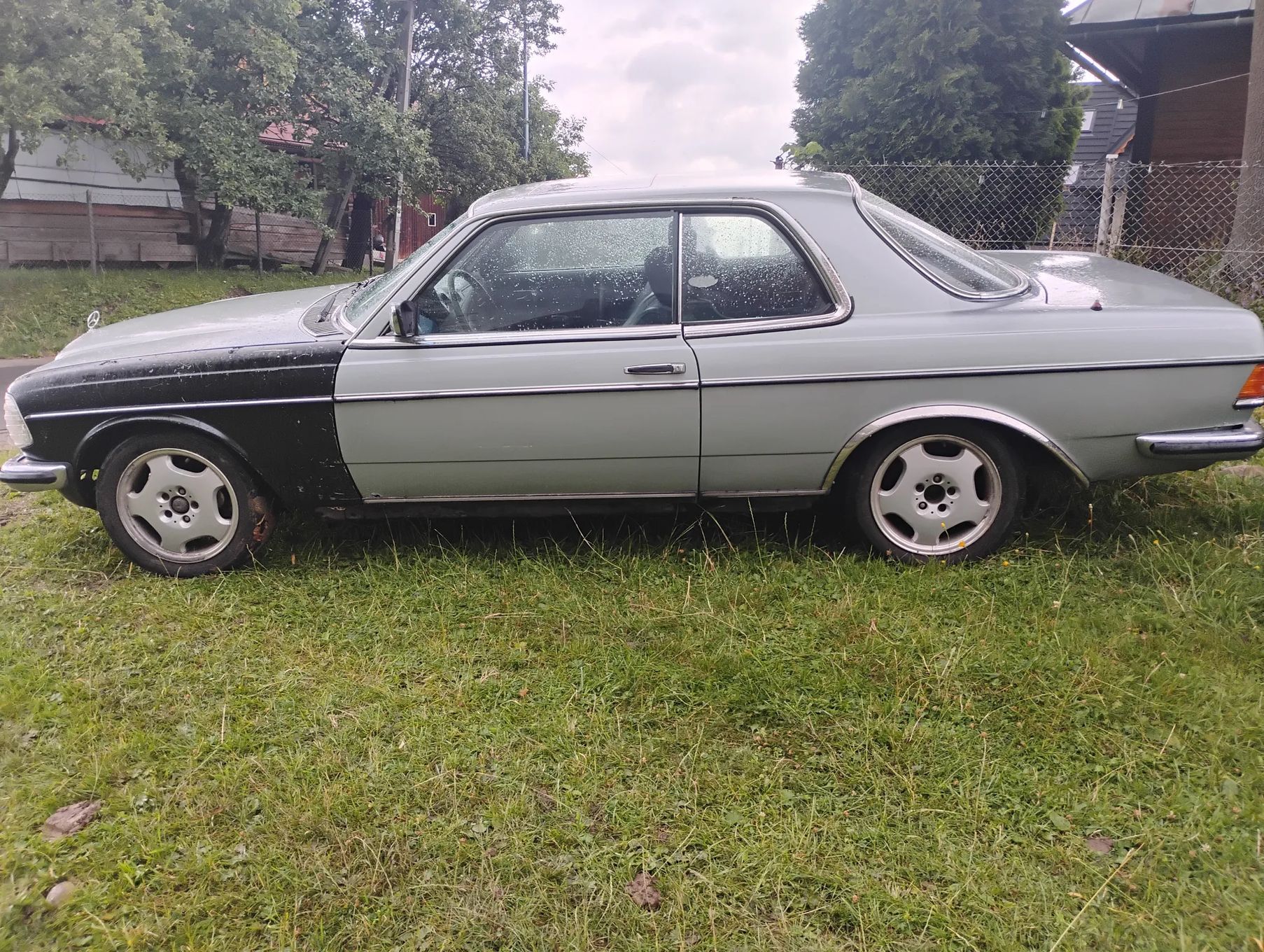 Mercedes-Benz W123 230 CE Coupe Automat Szyberdach