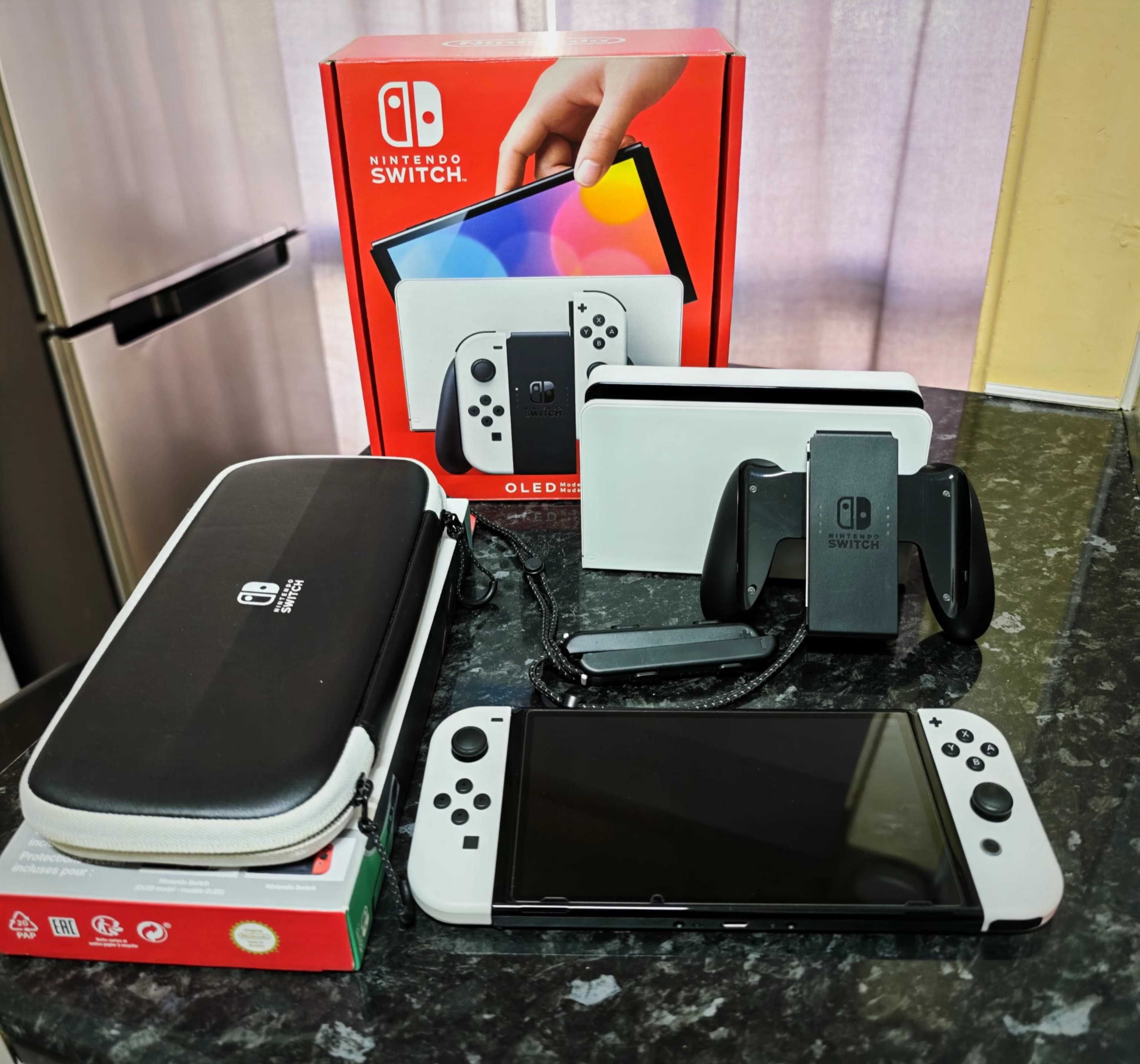 Nintendo Switch OLED V2 - Impecável | Pouco uso | Com bolsa
