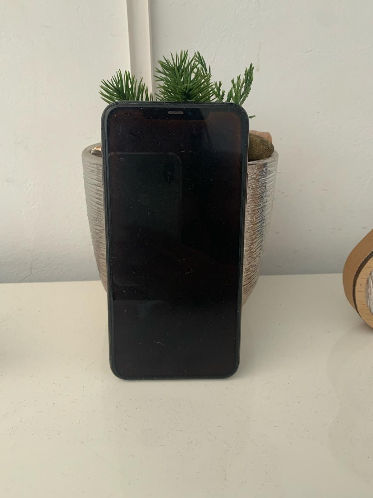 Iphone 11 promax 256GB, negro, sem riscos .
