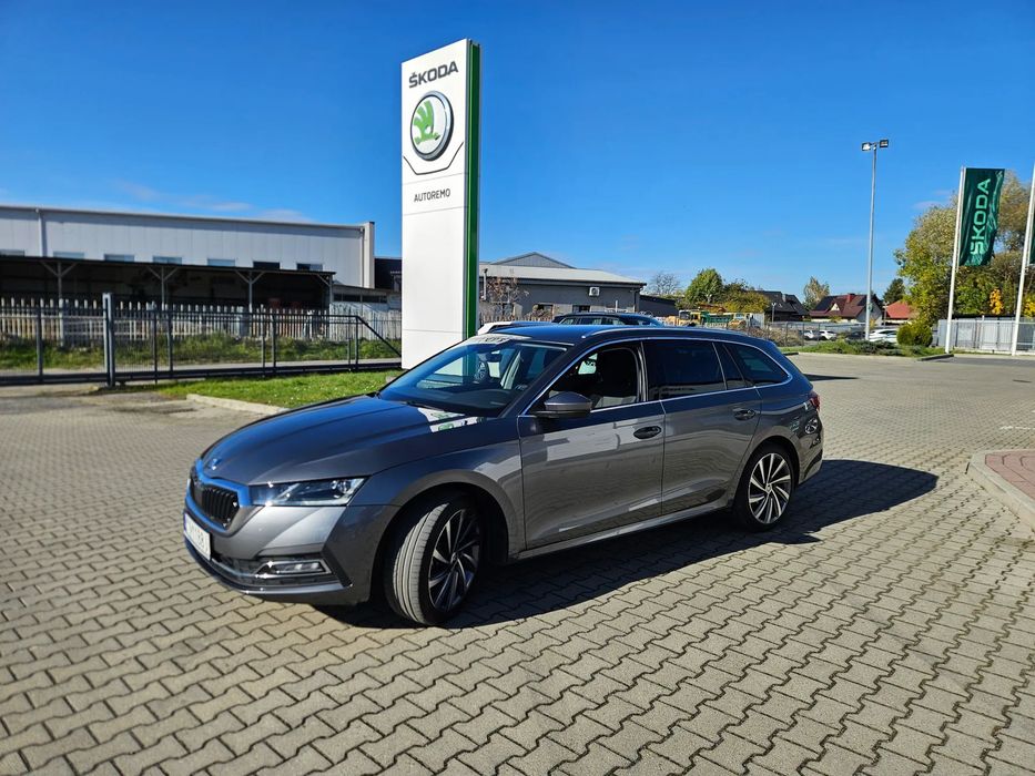 Skoda Octavia Skoda Octavia Combi 1.5 TSI DSG Style, Salon PL, Hak, Pakiet Selection