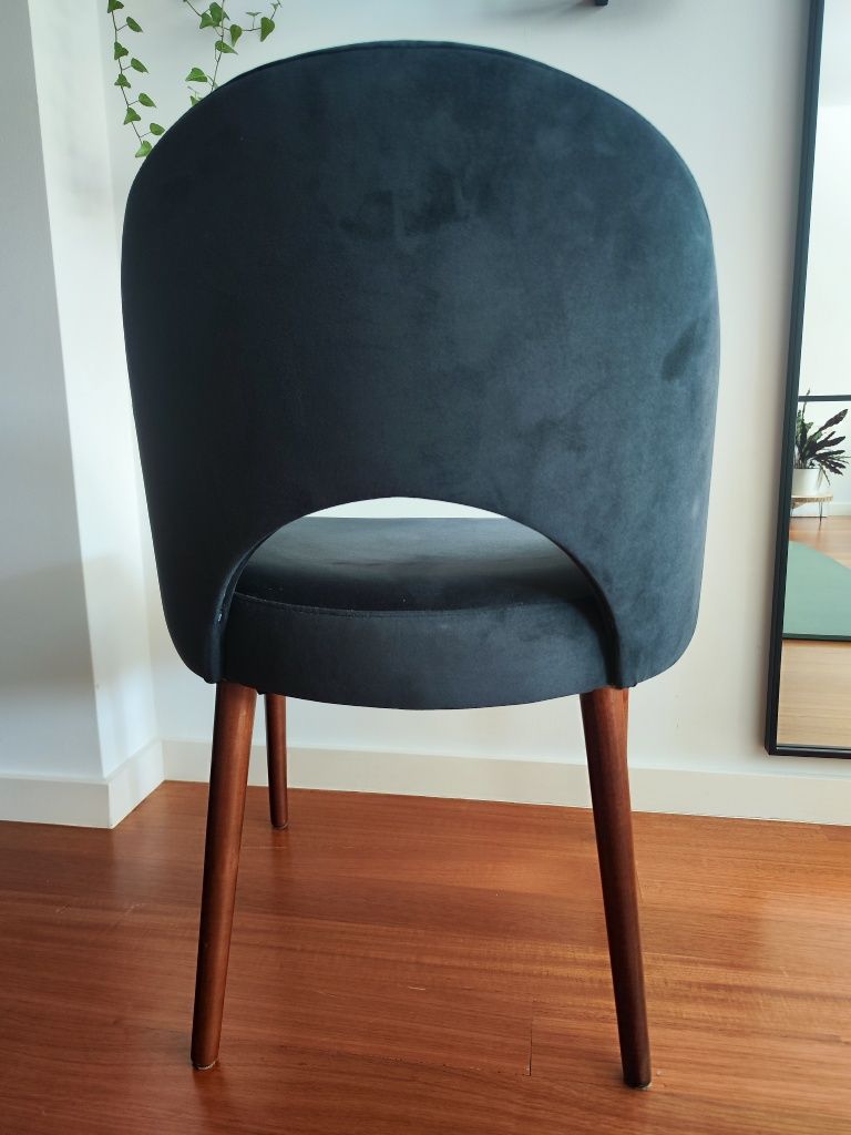 Mesa de Jantar com 6 Cadeiras – Design Moderno e Sofisticado