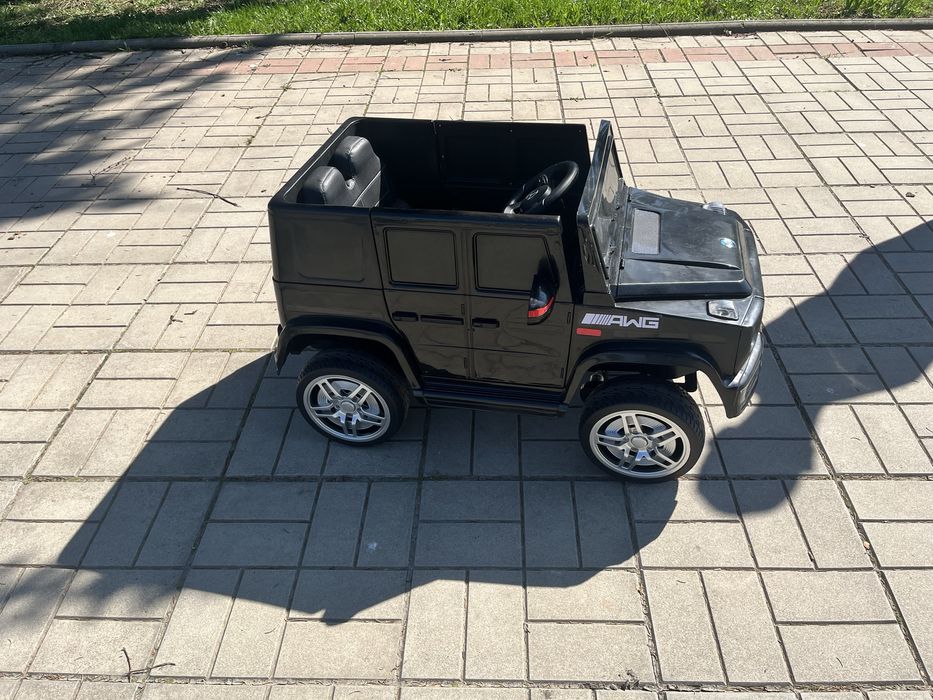 Продам машину на аккумуляторе