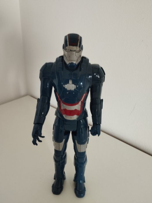 Homem de Ferro azul.