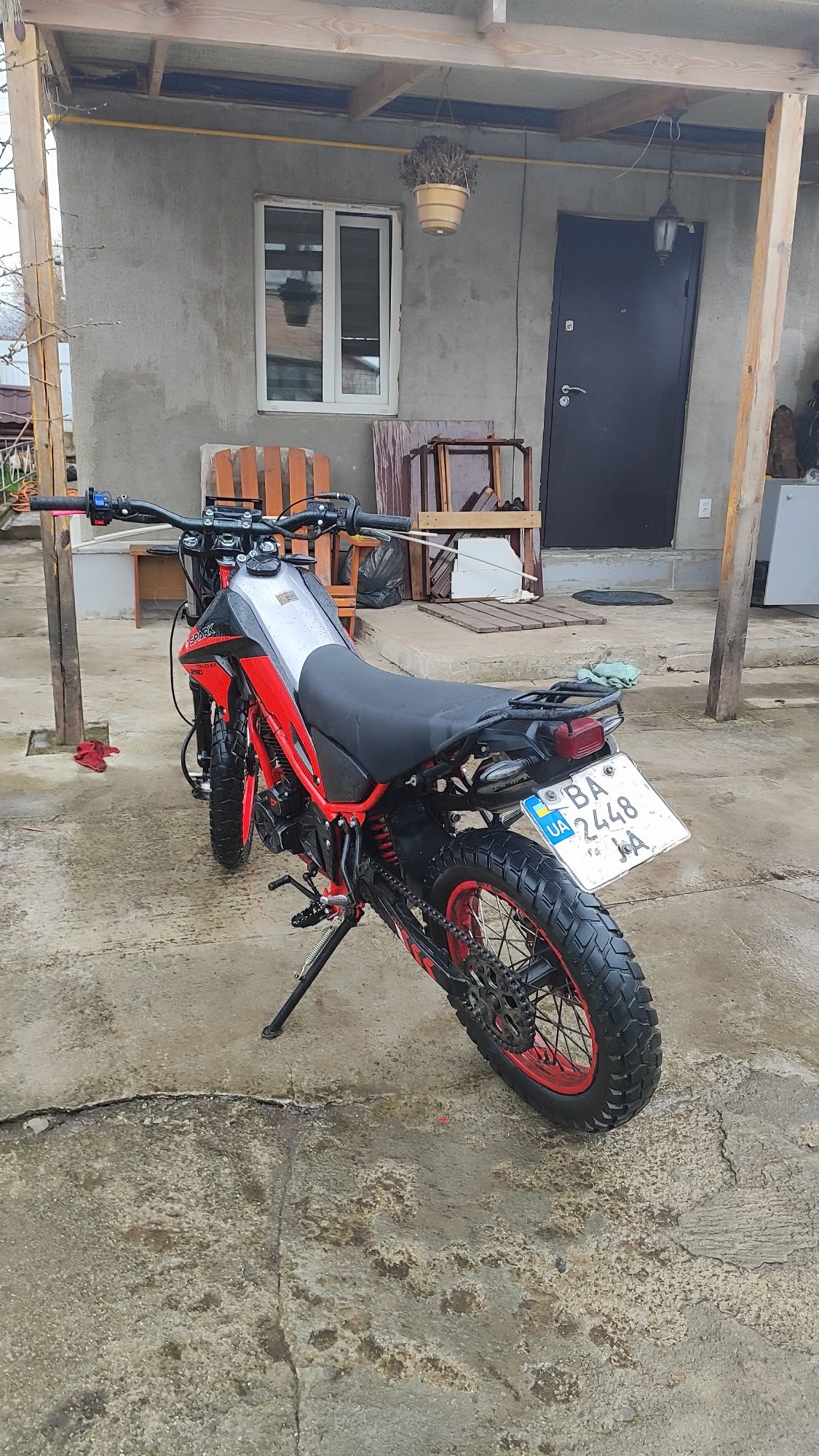 Spark 250 tricker !цена до 12 числа!