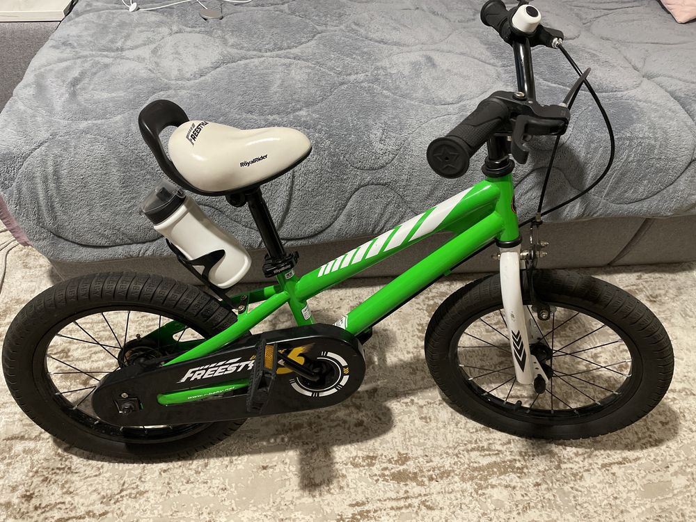Велосипед RoyalBaby Freestyle 18" зеленый + дополнительные колеса
