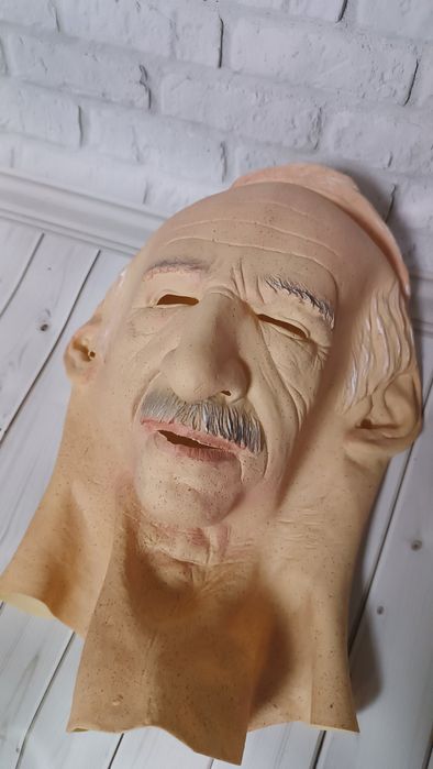 Маска "дед с усами"