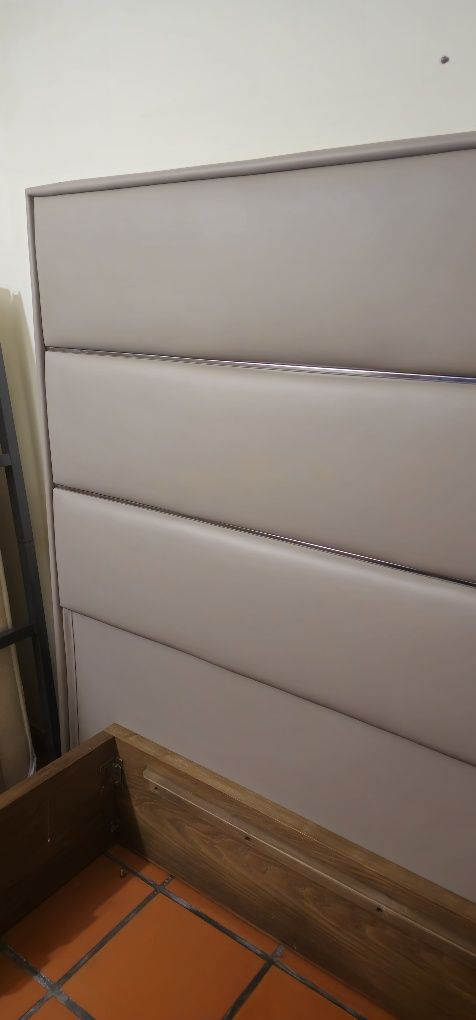 Testeira para cama