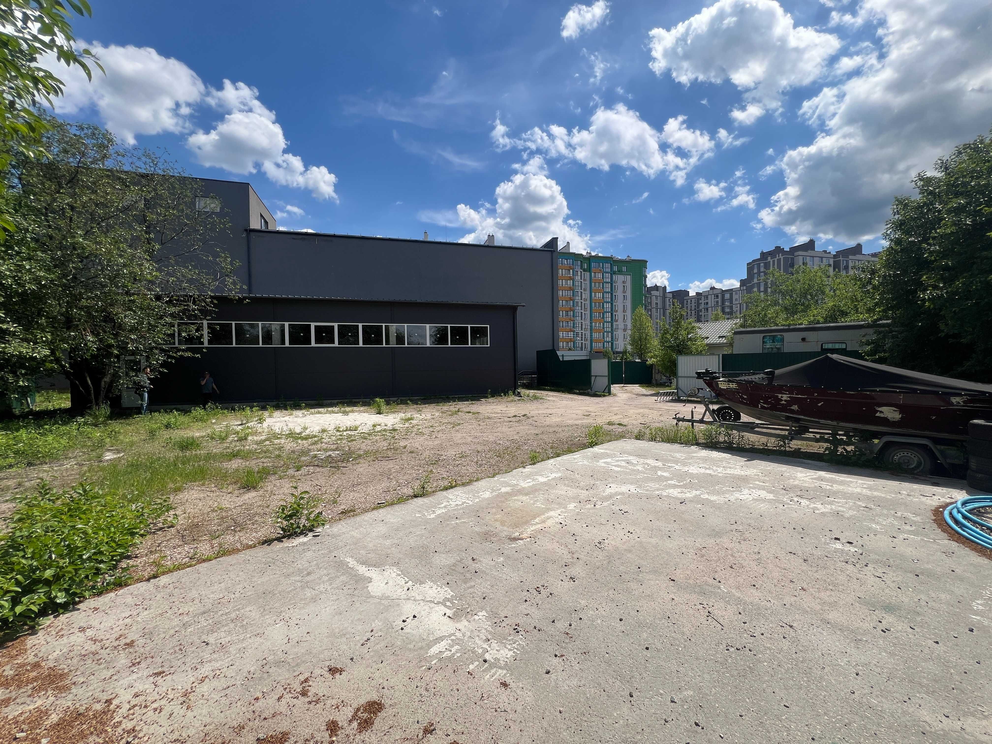 ОСБ 1260 м², Крюківщина – 4 поверхи, парковка, своя територія