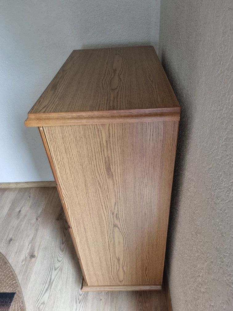 Sprzedam komodę wysoką