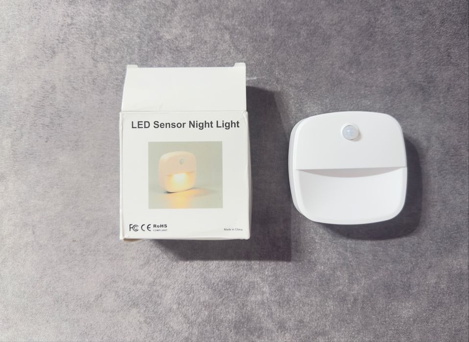 Lampka lampa led z czujnikiem ruchu