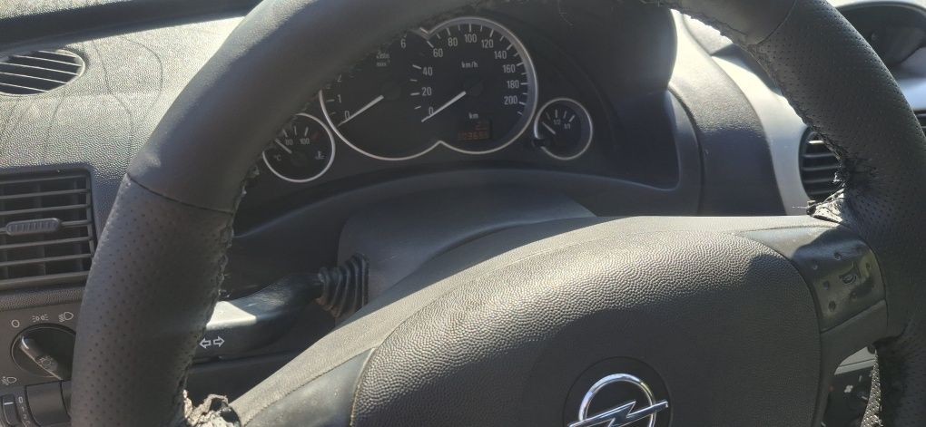 Opel corsa 1.3 cdti