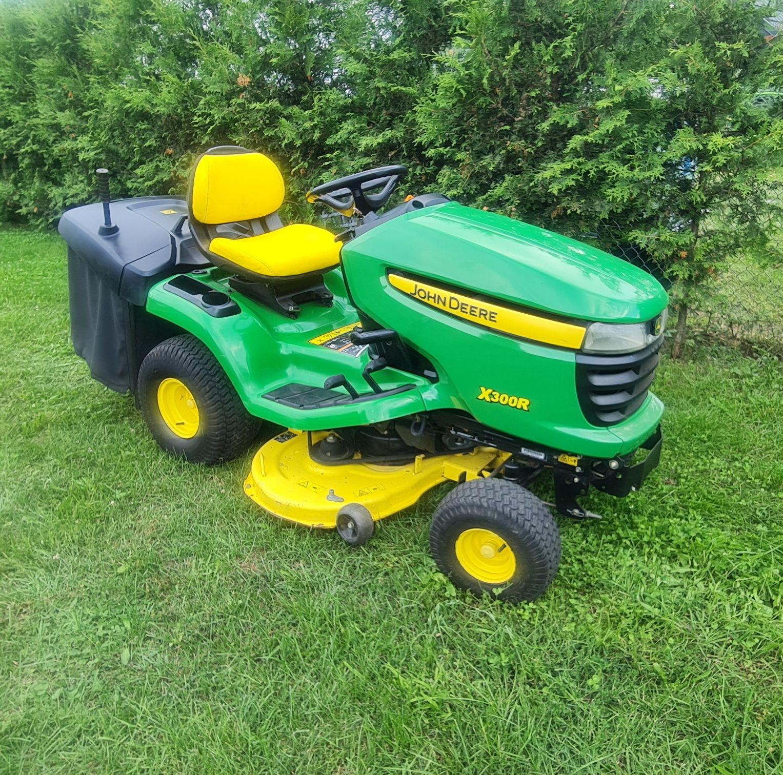 Profesjonalny TRAKTOREK kosiarka JOHN DEERE X300R V-TWIN 17 km pompa