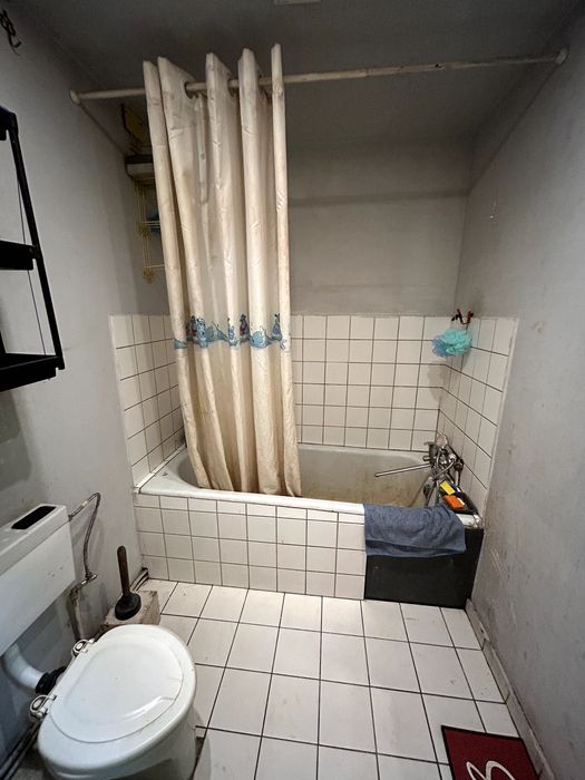 Продається 2-кімнатна квартира біля Ужгородського замку