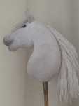 Hobby horse A4 biały konik na patyku
