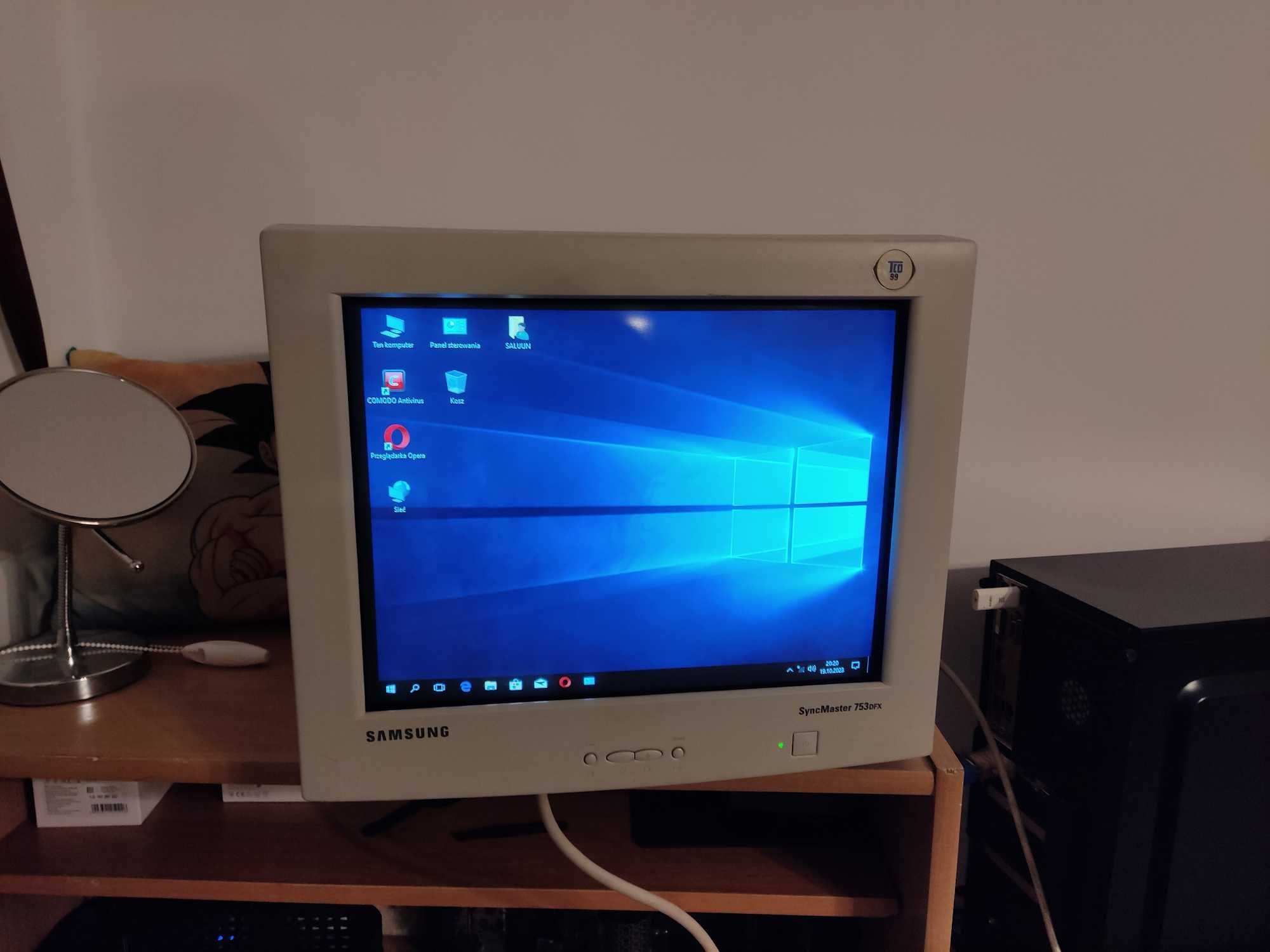 Retro Monitor CRT Samsung SyncMaster 753 DFX 17 Cali 1280x1024