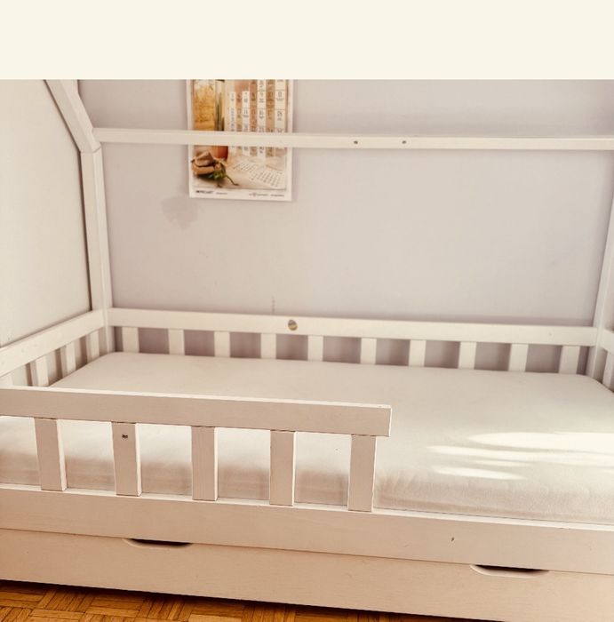 Łóżko domek drewniane biale dziecięce