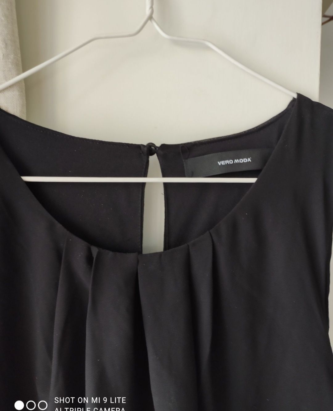 Платье нарядное с пайетками новое Vero moda Дания