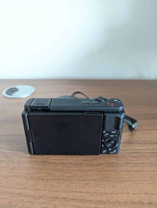 Aparat SONY ZV-1 Czarny, 20.1Mpix super stan