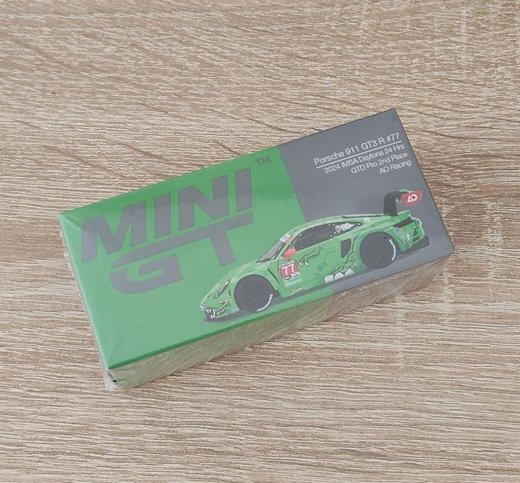 Mini GT Porsche 911 GT3 R #77 Roxy AO Racing