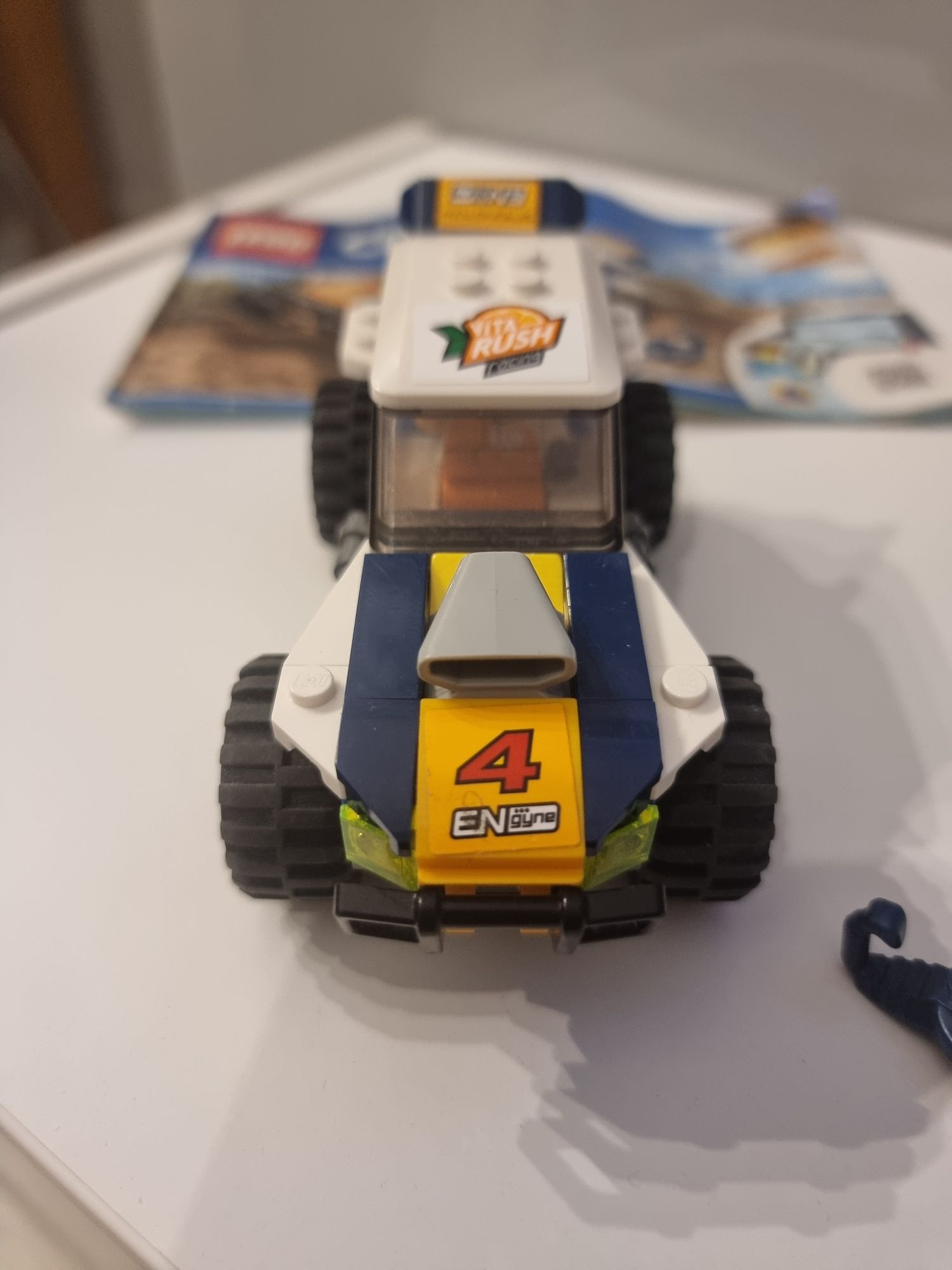 LEGO City 60218 Pustynna wyścigówka